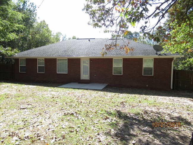 2606 Beth Ave in Dalzell, SC - Foto de edificio - Building Photo