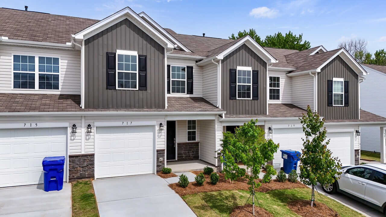 717 McKissick Dr in Reidville, SC - Building Photo