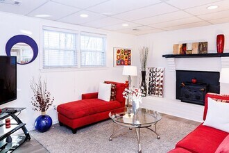 7286 EARLYS Rd in Warrenton, VA - Foto de edificio - Building Photo