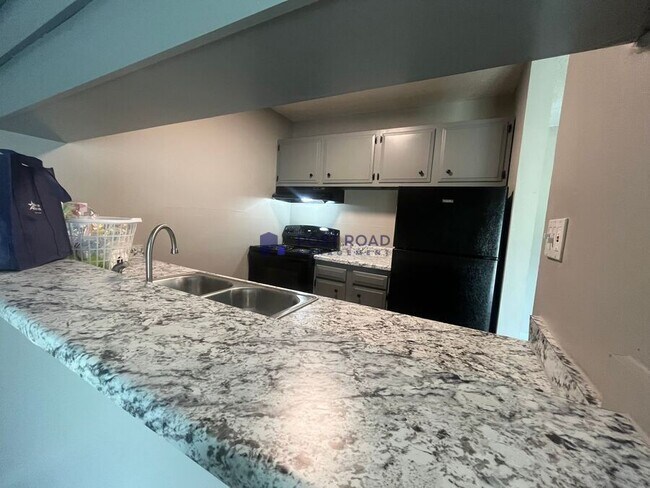 575 W 27th St S in Wichita, KS - Building Photo - Building Photo