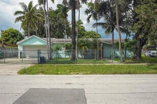 11121 SW 203rd Terrace in Cutler Bay, FL - Building Photo