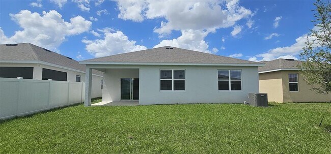413 Silver Palm Dr in Haines City, FL - Building Photo - Building Photo