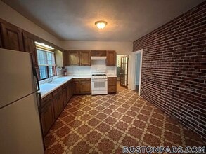 186 Powder House Blvd in Somerville, MA - Building Photo - Building Photo