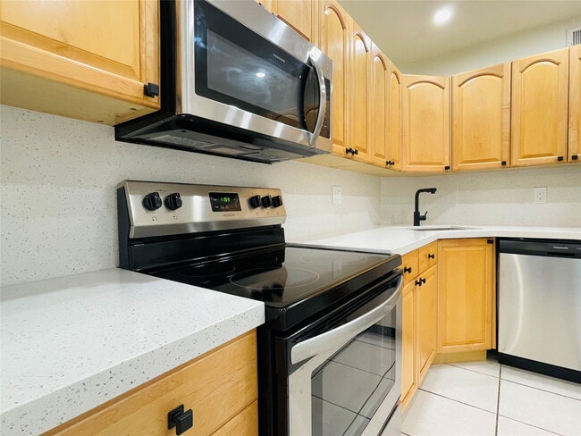 1950 N Andrews Ave in Fort Lauderdale, FL - Building Photo - Building Photo