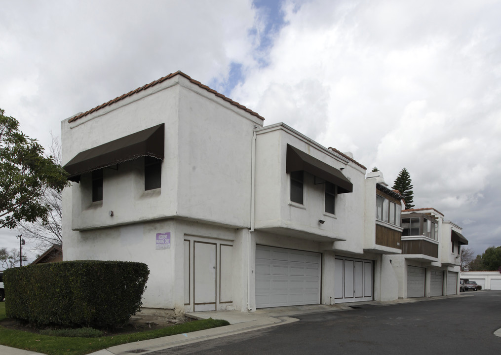 1931-1935 Houston Ave in Fullerton, CA - Building Photo