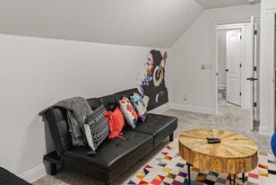 1802 NW Mustang Ave in Bentonville, AR - Building Photo