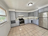 215 William St, Unit 1 in Harrison, NJ - Building Photo - Building Photo