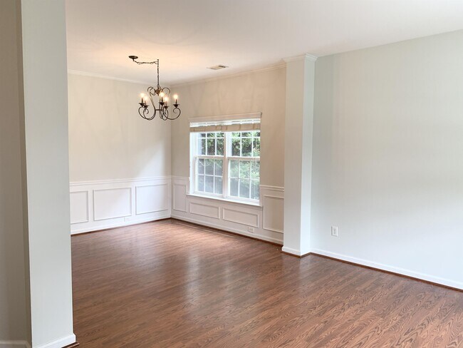 329 Tuggle Ct in Woodstock, GA - Building Photo - Building Photo