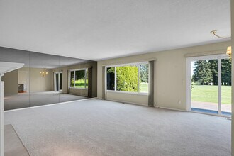 19805 NW Rock Creek Blvd in Portland, OR - Building Photo - Building Photo