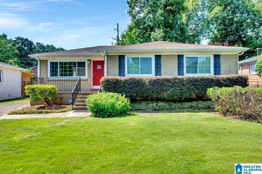 5321 Crestwood Blvd in Birmingham, AL - Building Photo