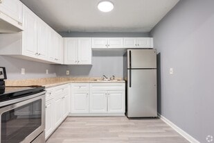 Perimeter 294 Apartments in Atlanta, GA - Building Photo