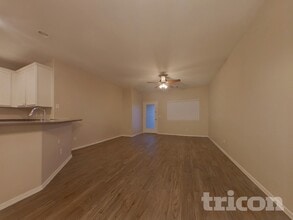 11638 W Jackson St in Avondale, AZ - Foto de edificio - Building Photo