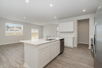 7271 Golden Way in White House, TN - Building Photo - Building Photo