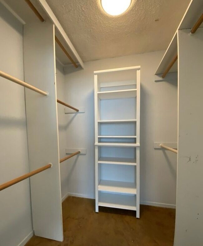 property at 1025 N Kings Rd