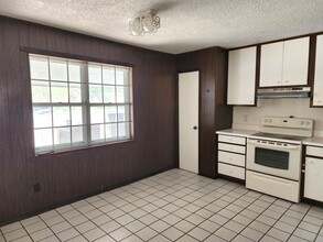 211 Alta Vista Dr in Del Rio, TX - Building Photo - Building Photo