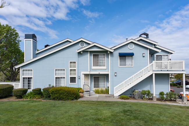 Quiet Harbor in Vallejo, CA - Foto de edificio - Building Photo