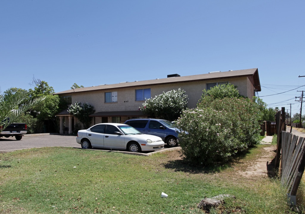 645 S Stapley Dr in Mesa, AZ - Foto de edificio