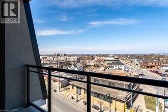 5002 King St in Lincoln, ON - Building Photo - Building Photo