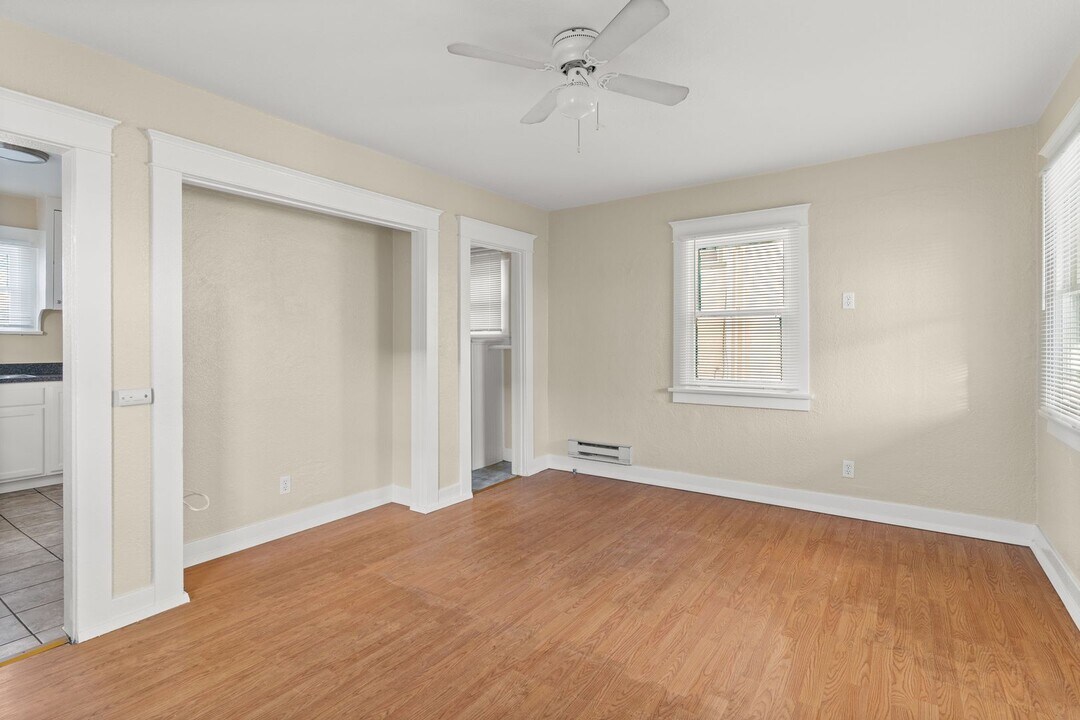 441 Dawson Ave in Long Beach, CA - Building Photo