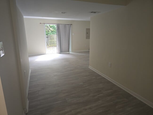 6803 Ammendale Way in Beltsville, MD - Building Photo - Building Photo