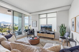 728 W 8th Ave in Vancouver, BC - Building Photo - Building Photo
