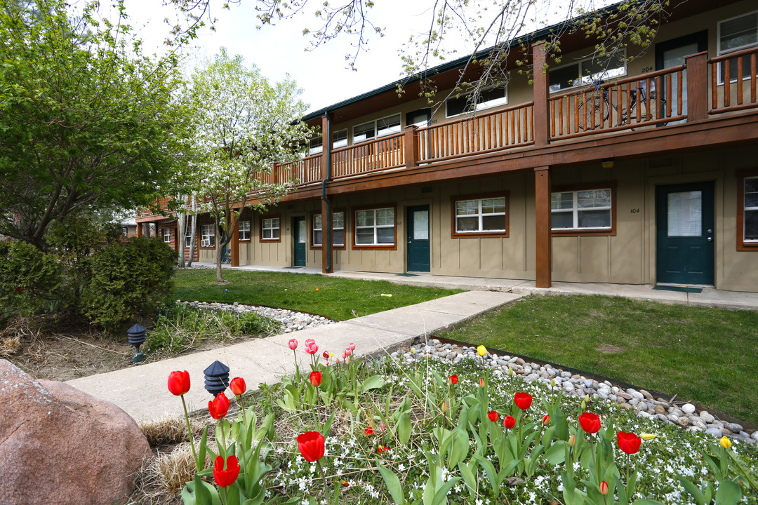 Timber Ridge Apartments in Boulder, CO - Building Photo