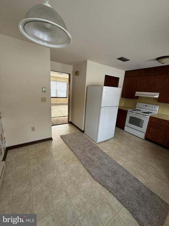 property at 228 W 8th St