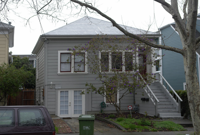 2022 9th St in Berkeley, CA - Foto de edificio - Building Photo