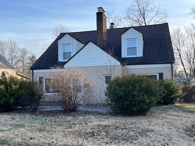 125-131-131 Chase Rd in Columbus, OH - Building Photo - Building Photo