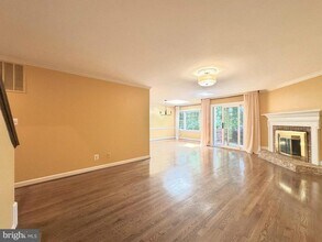 6353 Brampton Ct in Alexandria, VA - Building Photo - Building Photo