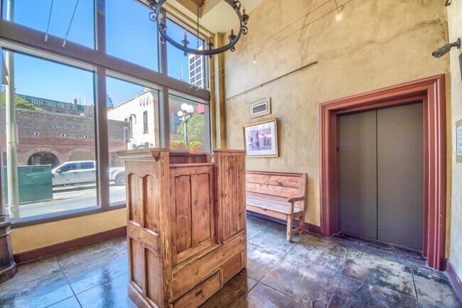 212 Losoya St in San Antonio, TX - Building Photo - Building Photo