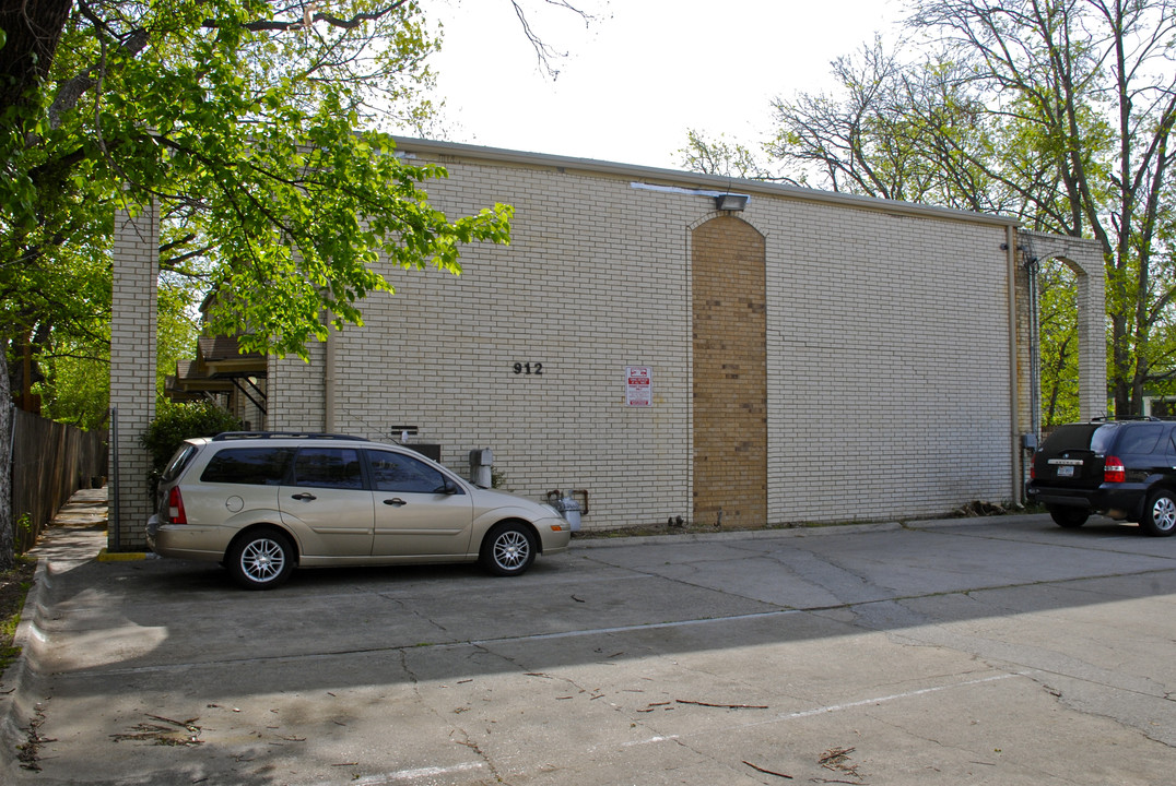 Markshire Apartments in Denton, TX - Building Photo