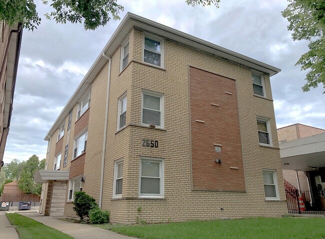 property at 2650 W Touhy Ave