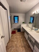 1016 11th Ave W in Dickinson, ND - Building Photo - Building Photo