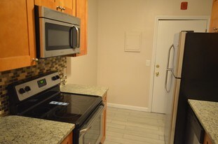 31 Chelsea St Apartments