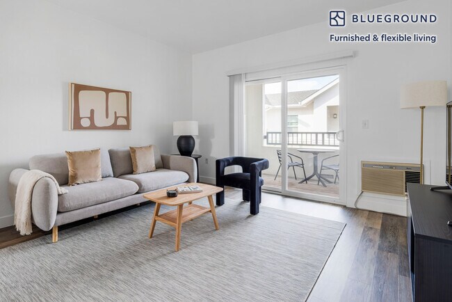 3608 Flora Vista Ave