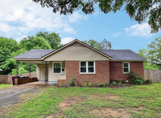 534 S Center St in Collierville, TN - Building Photo - Building Photo