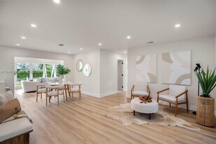 2621 SW 19th St in Fort Lauderdale, FL - Building Photo