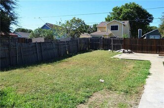 2315 Summit Ln in Dallas, TX - Building Photo - Building Photo