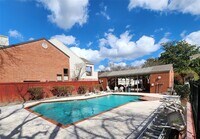 2506 Bering Dr photo'