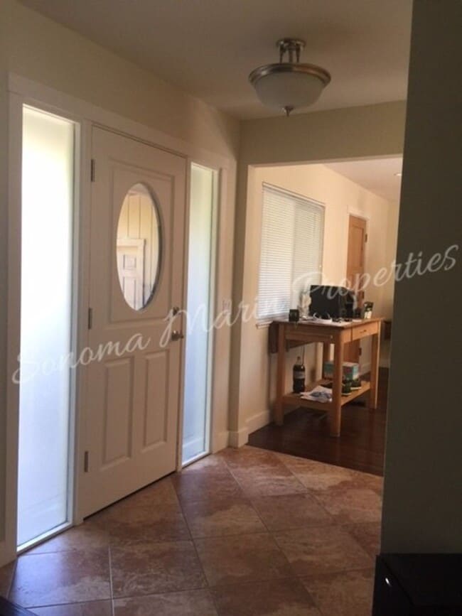 1333 St Francis Rd in Santa Rosa, CA - Building Photo - Building Photo