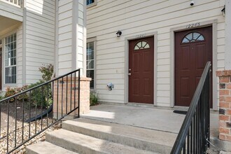 12249 Abbey Glen Ln, Unit B in Austin, TX - Building Photo - Building Photo