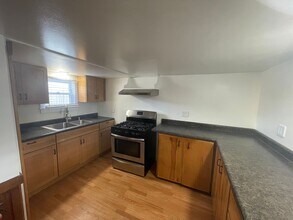 370 S Whipple St in Fort Bragg, CA - Building Photo - Building Photo