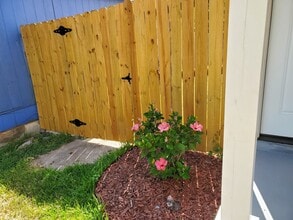 4025 Colonial Sun Dr in San Antonio, TX - Foto de edificio - Building Photo