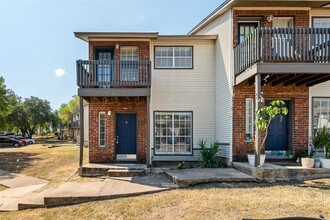 1806 River Crossing Cir in Austin, TX - Building Photo - Building Photo