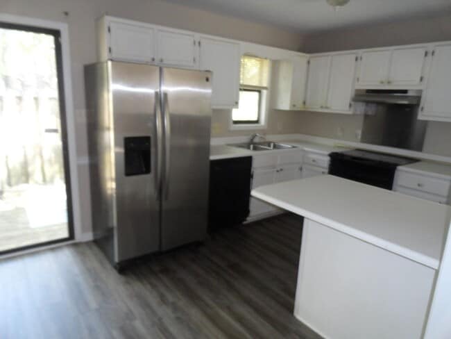 593 Countrytown Dr in Hope Mills, NC - Building Photo - Building Photo