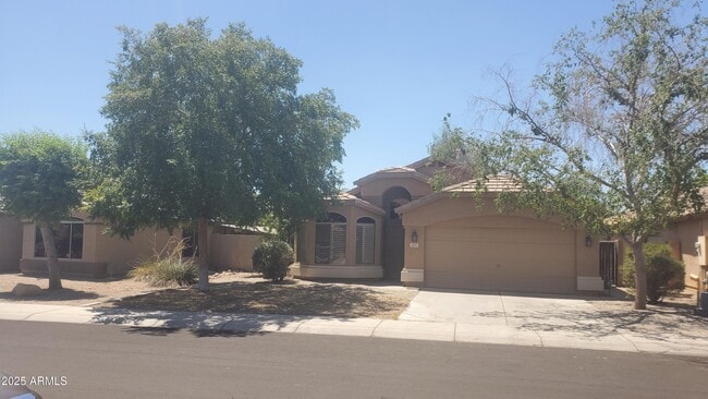 property at 11221 W Roanoke Ave
