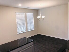 206 White Wing Ln in Sealy, TX - Building Photo - Building Photo