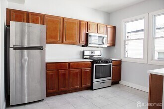 52 Smith St in Newark, NJ - Building Photo - Building Photo