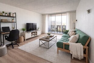 200 Swanton St, Unit 635 in Winchester, MA - Building Photo